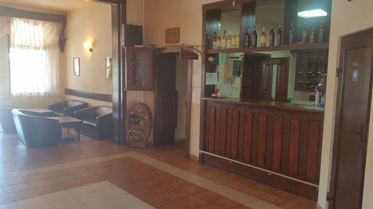 Motel Restaurant Lowe Ντέβα Εξωτερικό φωτογραφία