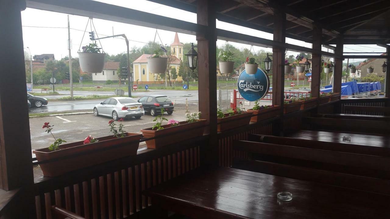 Motel Restaurant Lowe Ντέβα Εξωτερικό φωτογραφία