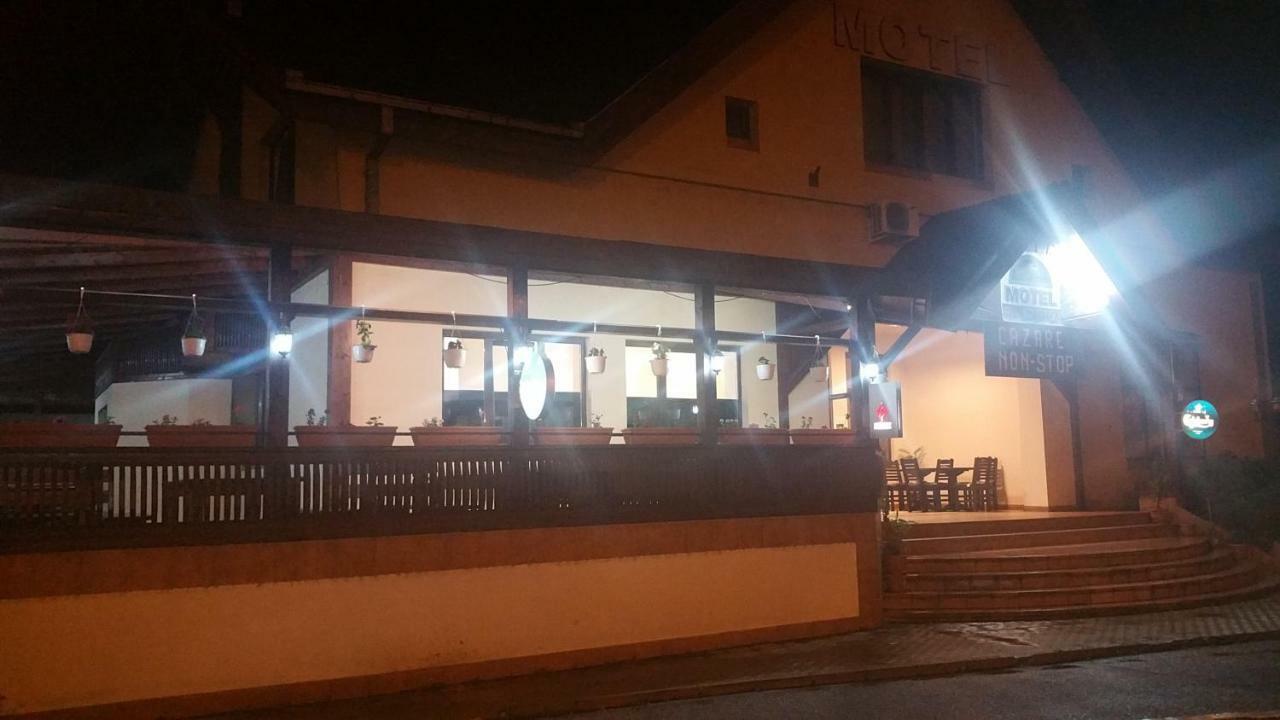 Motel Restaurant Lowe Ντέβα Εξωτερικό φωτογραφία
