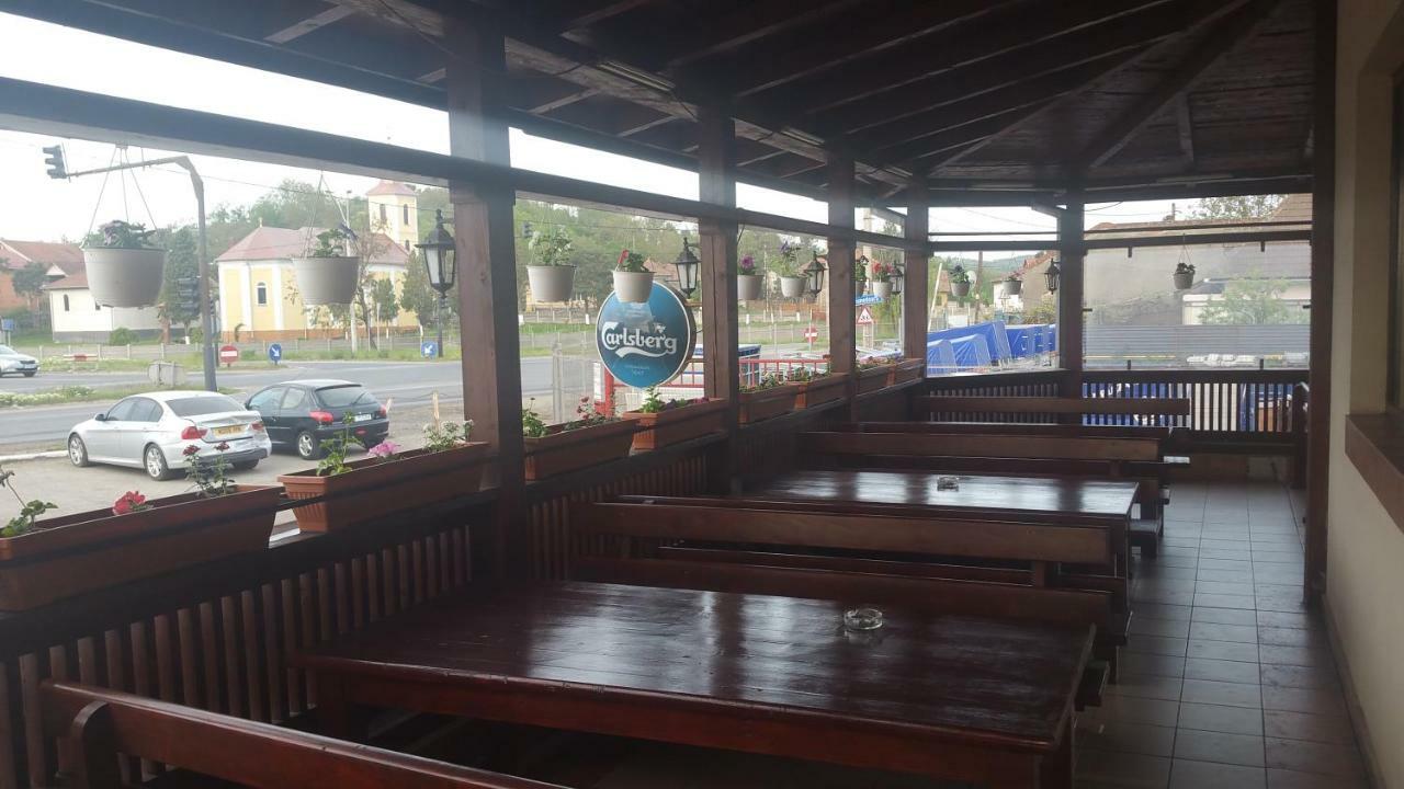 Motel Restaurant Lowe Ντέβα Εξωτερικό φωτογραφία