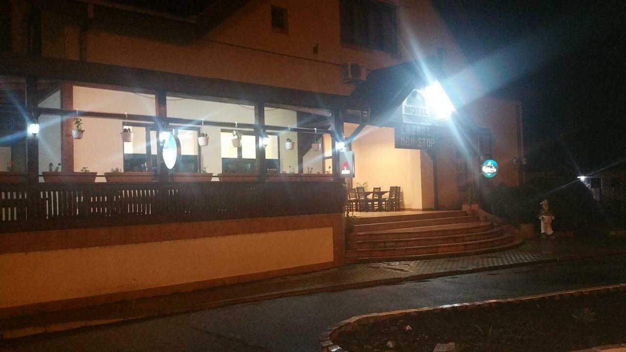Motel Restaurant Lowe Ντέβα Εξωτερικό φωτογραφία