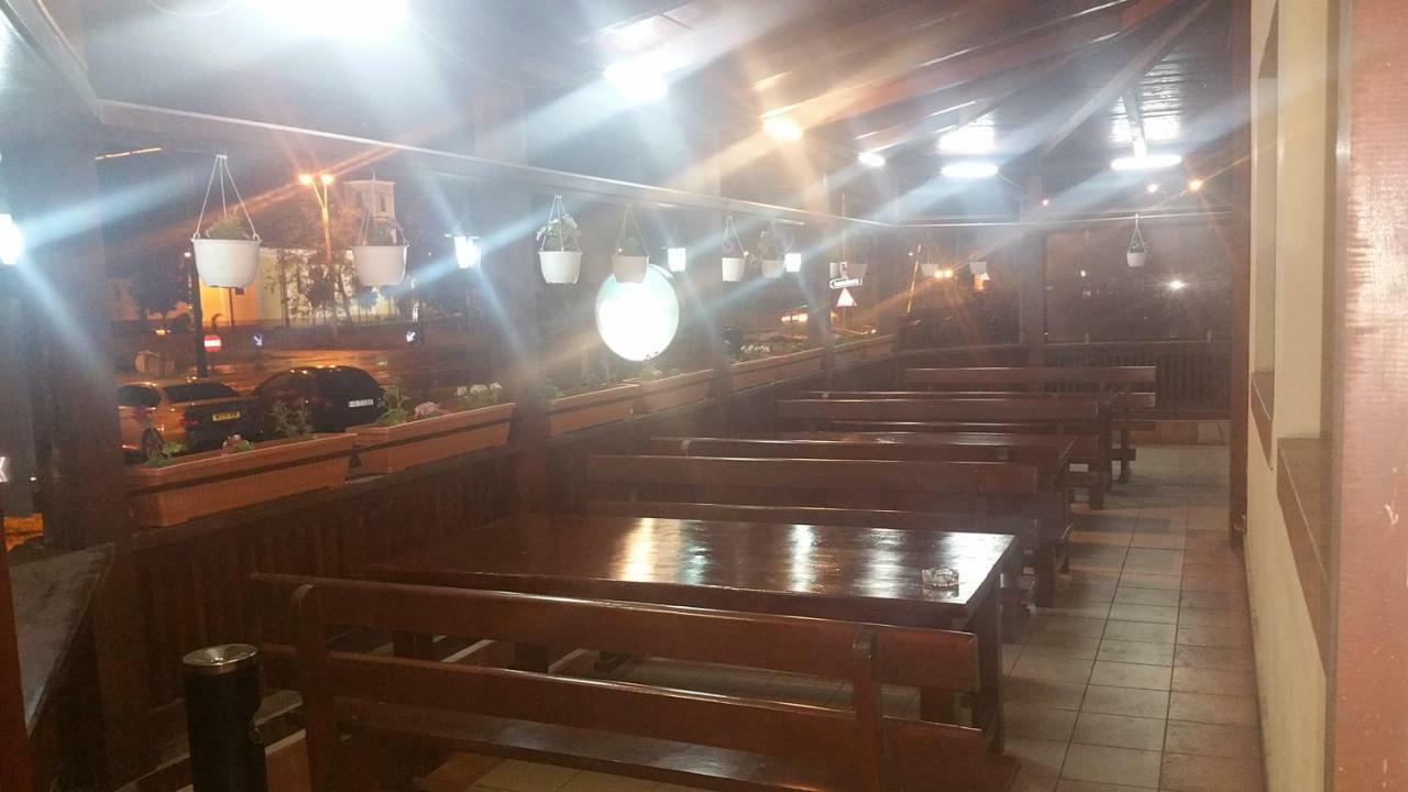Motel Restaurant Lowe Ντέβα Εξωτερικό φωτογραφία