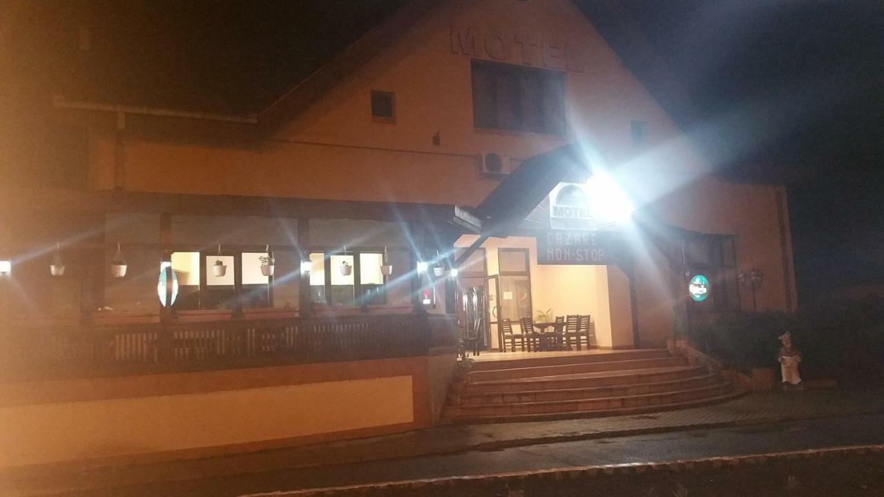 Motel Restaurant Lowe Ντέβα Εξωτερικό φωτογραφία
