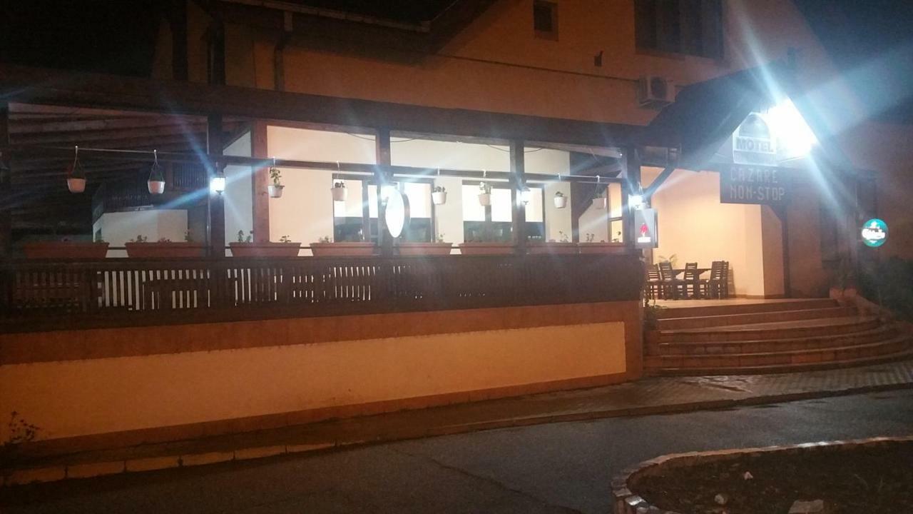 Motel Restaurant Lowe Ντέβα Εξωτερικό φωτογραφία